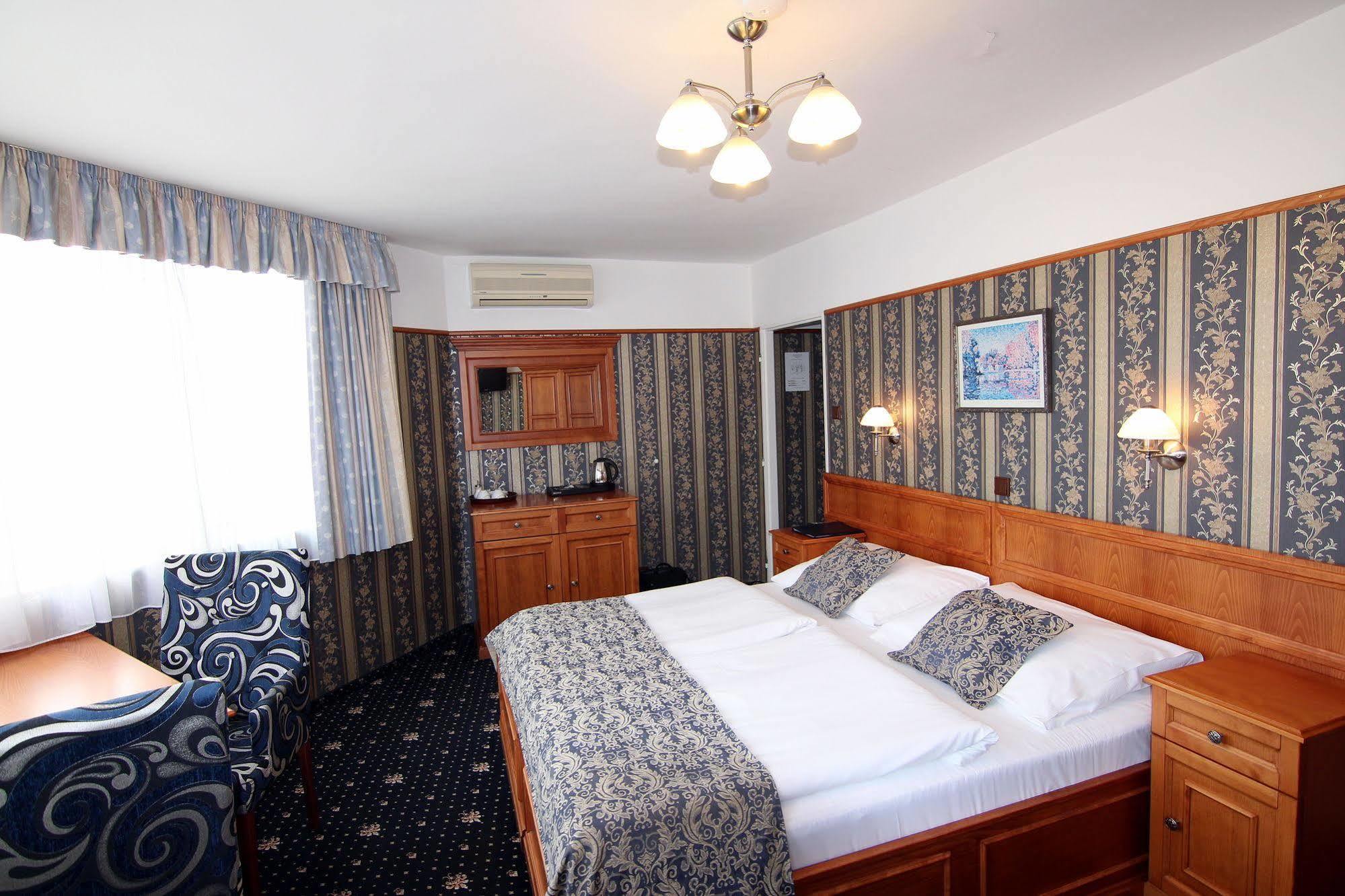 Old Prague Hotel Luaran gambar