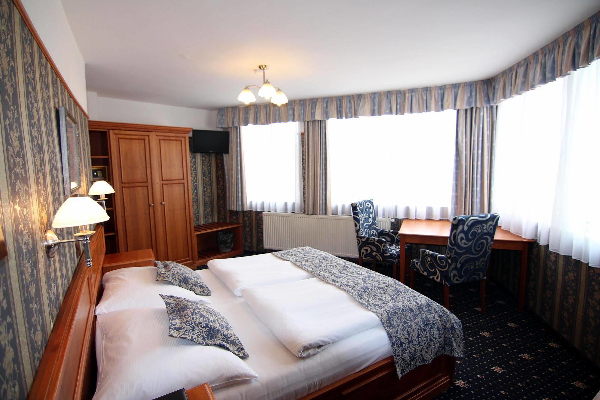 Old Prague Hotel Luaran gambar